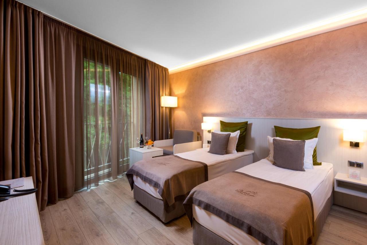 Hotel & Relax Zone Cattleya Krushuna Exterior foto